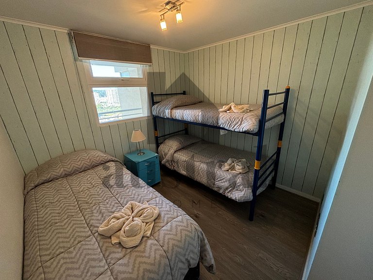 Spacious Apartment with Stunning Ocean Views