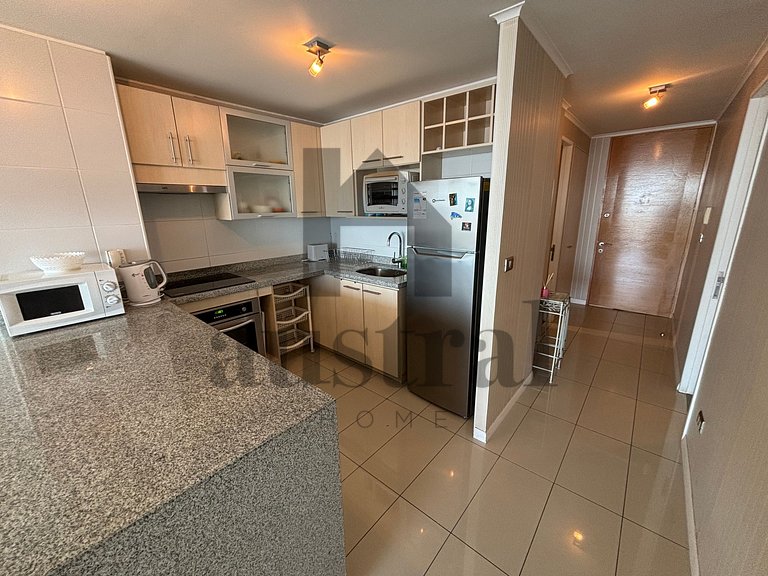 Spacious Apartment with Stunning Ocean Views