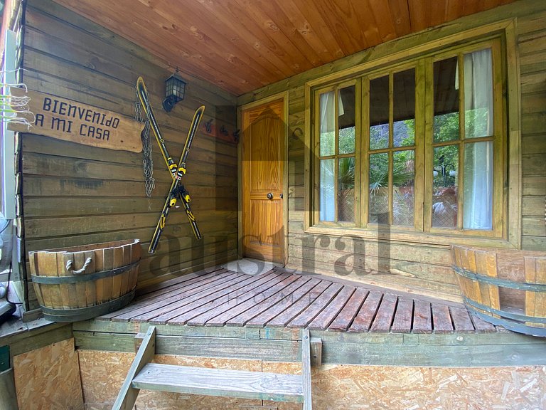 Cabana rústica no coração da montanh