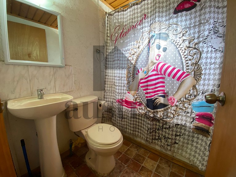 Cabana rústica no coração da montanh