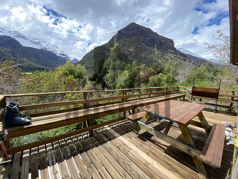 Cabana rústica com vista e ambiente natural