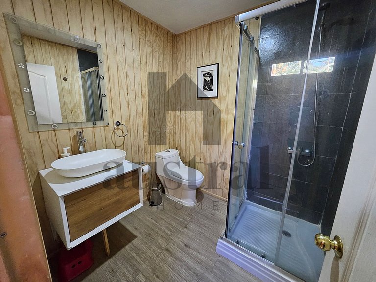 Linda e Espaçosa Casa, no Lago Rapel