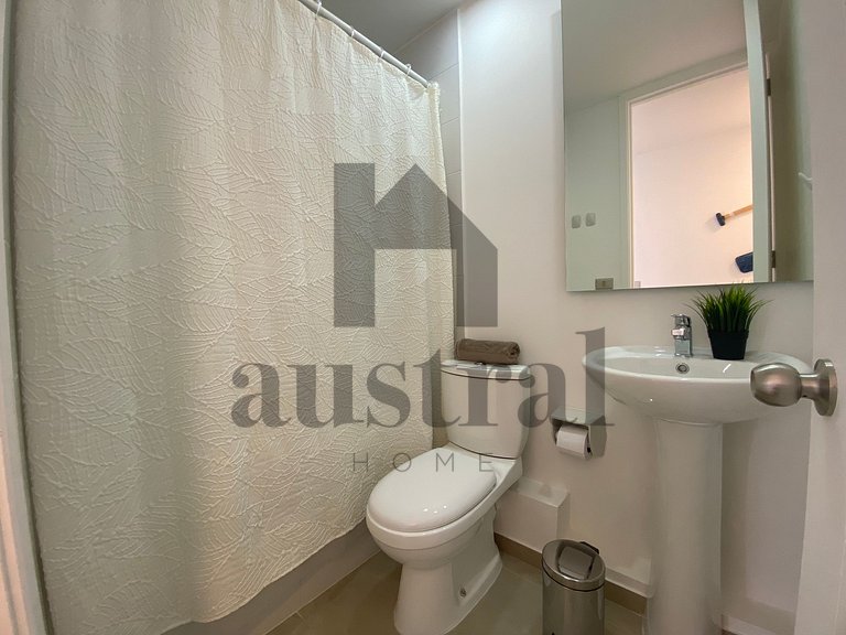 Cozy and Spacious Apartment, close to the Beach