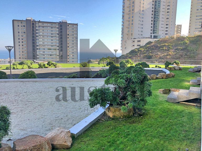 Spacious Apartment with Unobstructed Ocean View