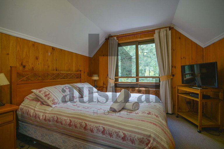 Beautiful and cozy home