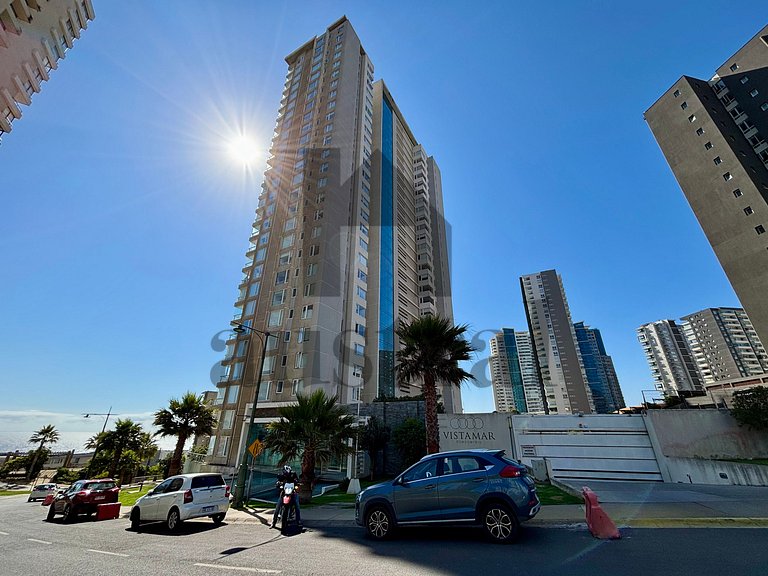 Spacious Apartment with Unobstructed Ocean View