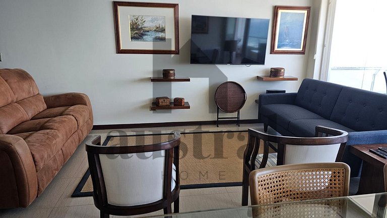 Spacious apartment with panoramic sea view