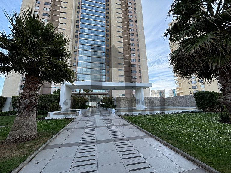 Amplio y con Maravillosa vista al mar