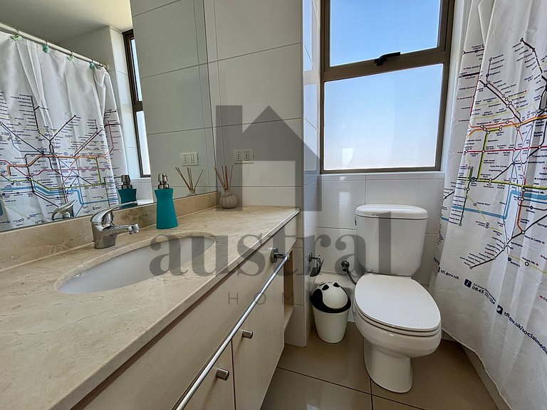 Maravilloso sunset en terraza con vista al mar