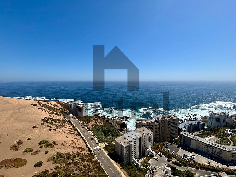 Maravilloso sunset en terraza con vista al mar