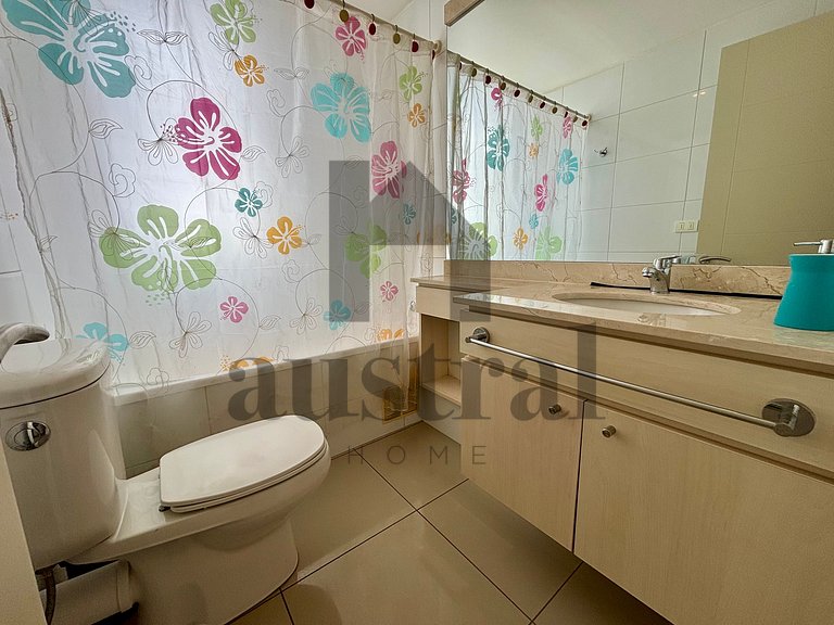 Amplio y con Maravillosa vista al mar