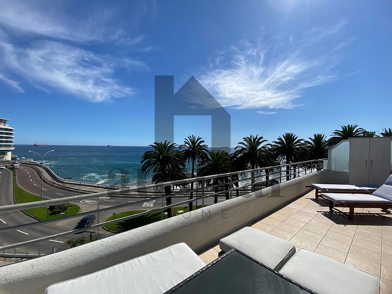 Exclusive Oceanfront Apartment