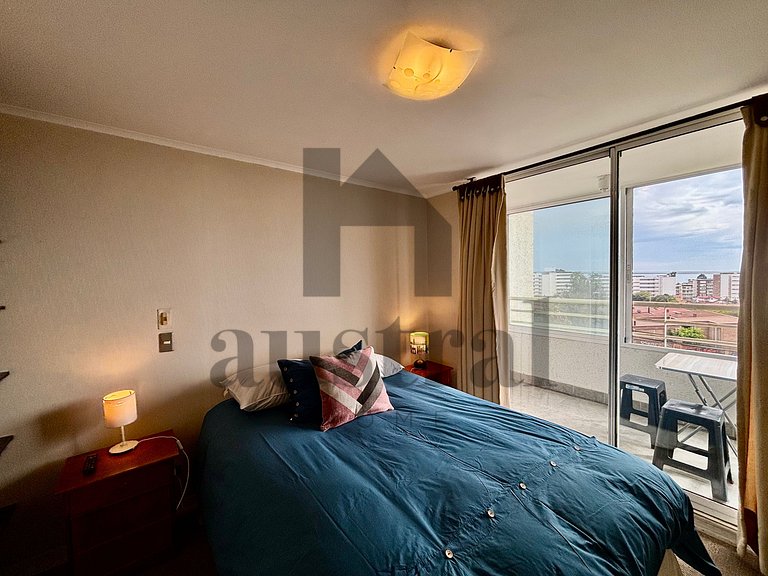 Spacious Apartment on Main Avenue Concón