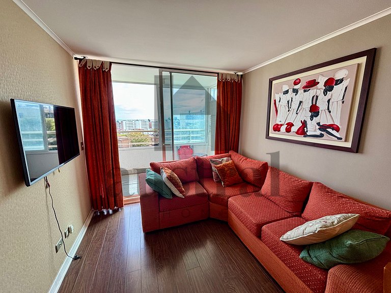 Spacious Apartment on Main Avenue Concón