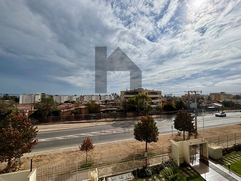 Spacious Apartment on Main Avenue Concón