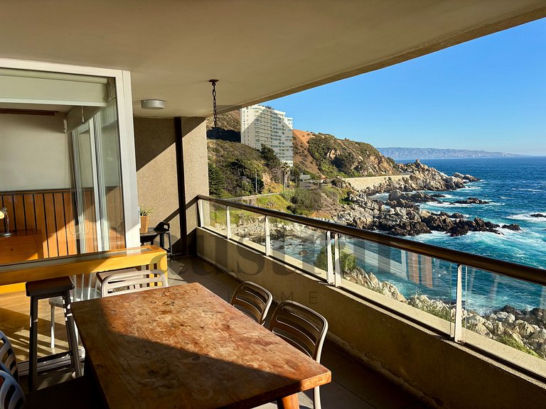 Spacious with an exceptional sea view
