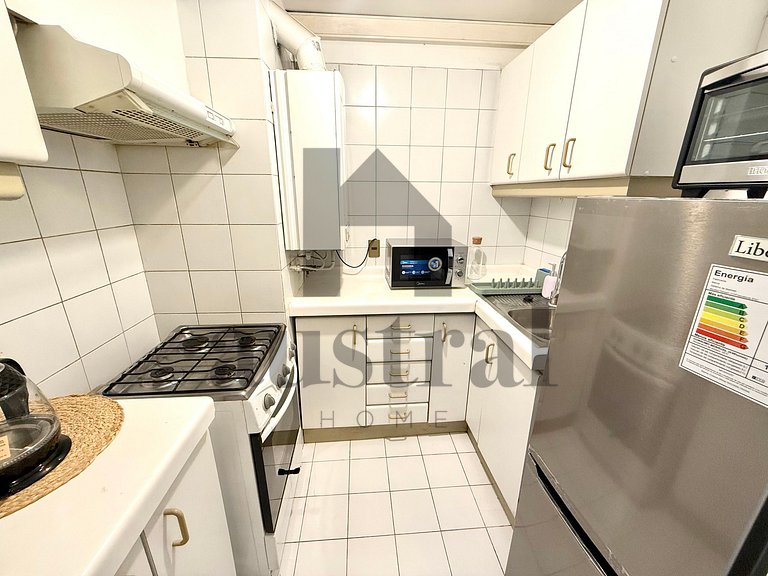 Beautiful Apartment Steps from Costanera Center