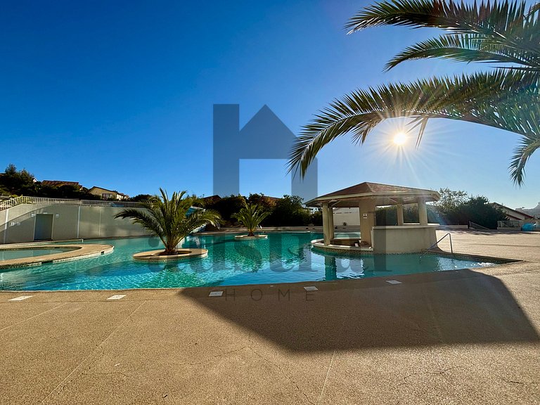 Aconchegante apartamento com Vista Desobstruída para o Mar
