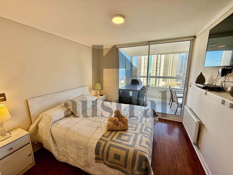 Bright and Spacious Apartment, Costa de Montemar