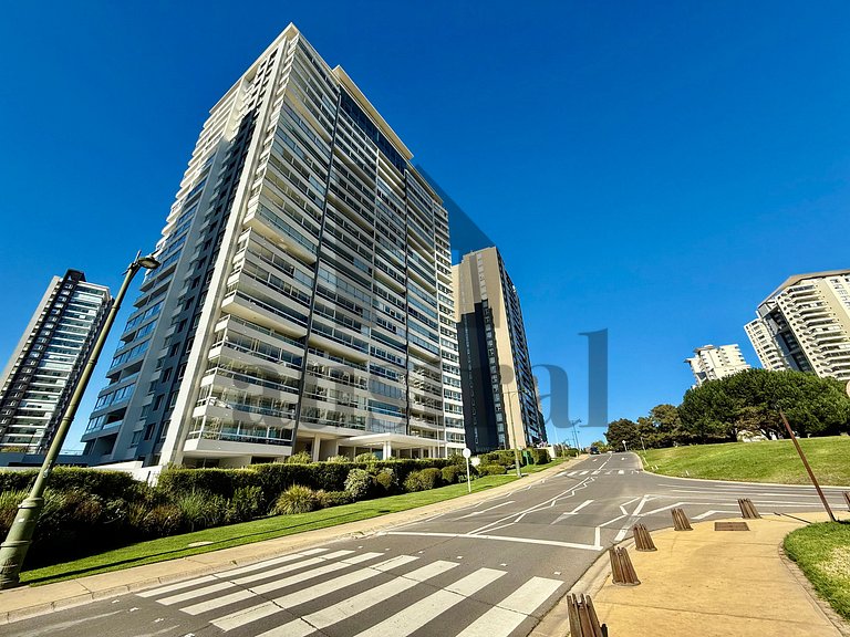 Bright and Spacious Apartment, Costa de Montemar