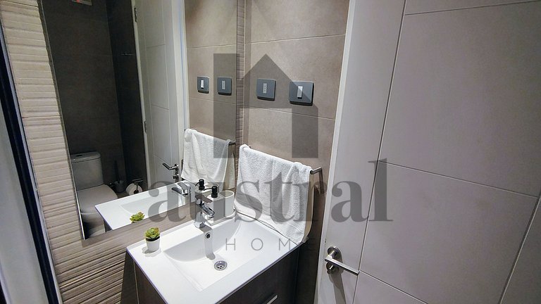 Beautiful and modern in front of Plaza Egaña