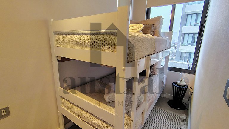 Moderno depto frente a Mall Plaza Egaña