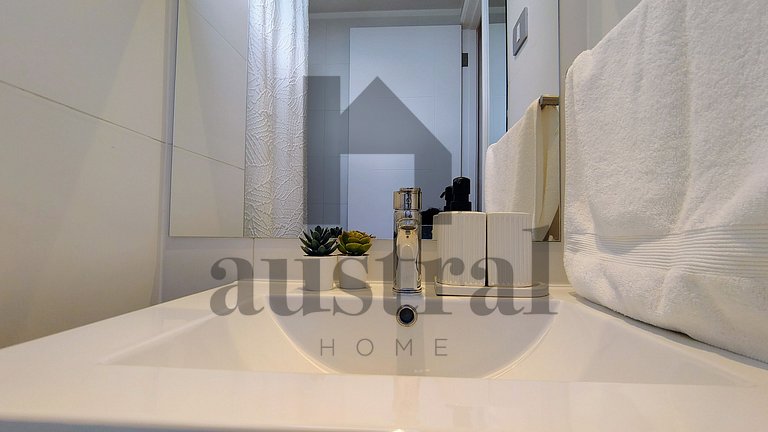 Moderno depto frente a Mall Plaza Egaña