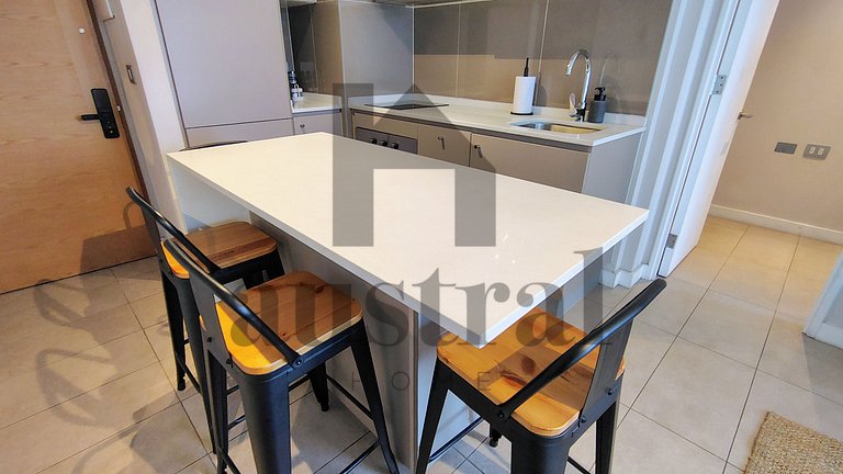 Beautiful and modern in front of Plaza Egaña