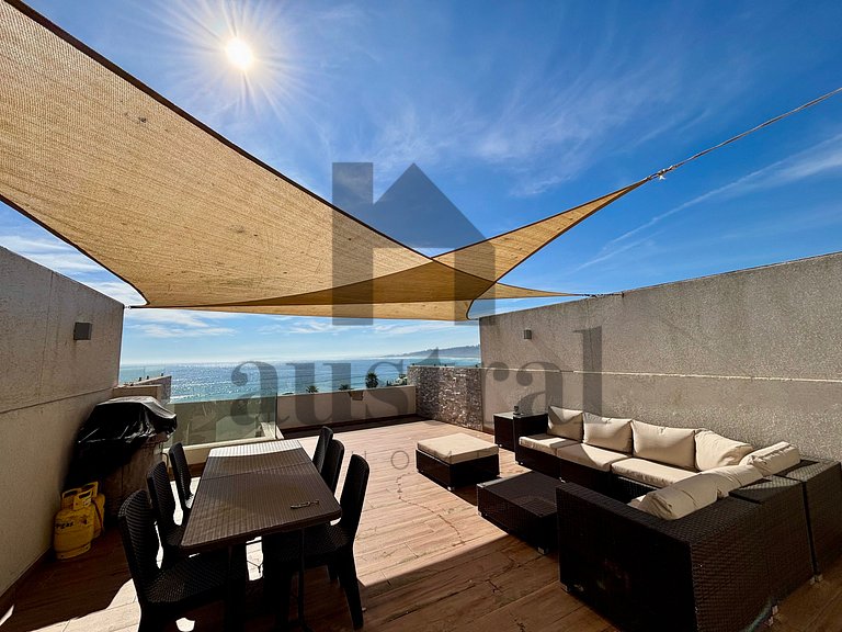 Incredible Ocean View on the Concón Coastline