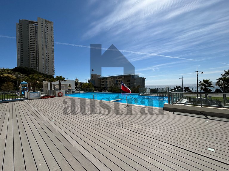 Spectacular apartment with heated pool