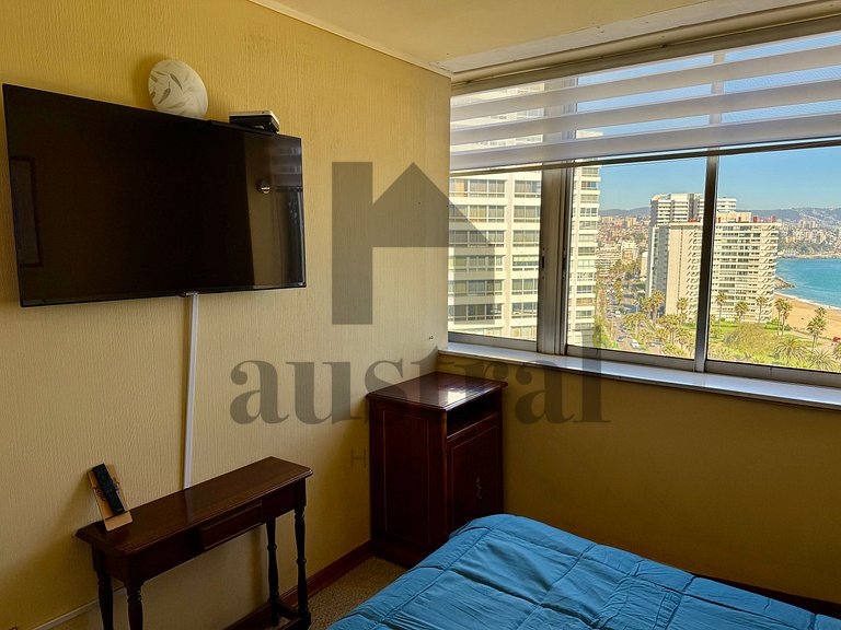 Beautiful and family-friendly on San Martin Avenue