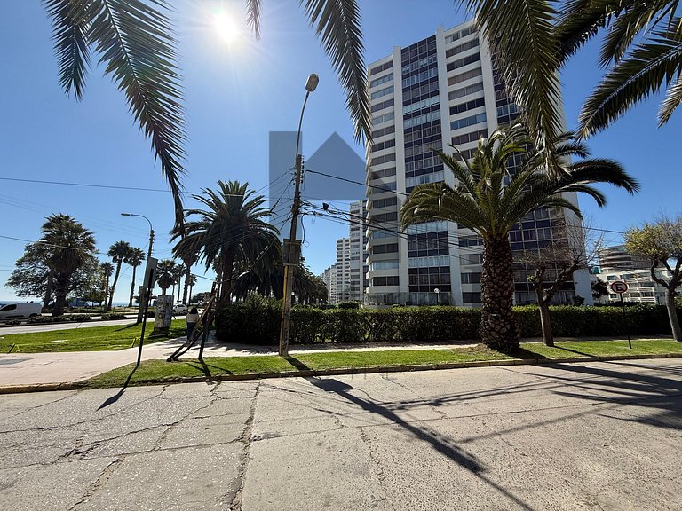 Beautiful and family-friendly on San Martin Avenue