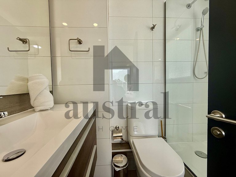 Beautiful apartment just steps from Salvador