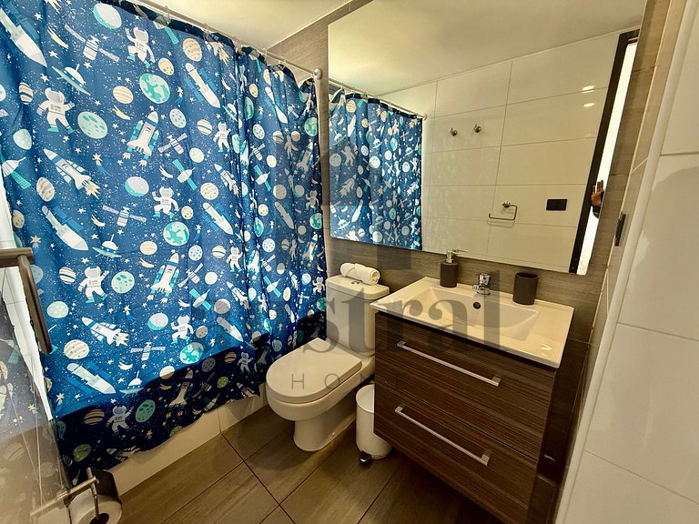 Beautiful apartment just steps from Salvador