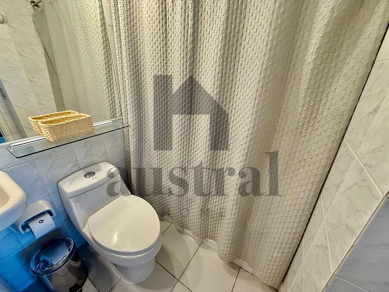 Espaçoso apartamento de frente para a praia e San Martin