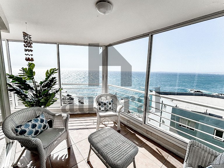 Clear view and close to the beach