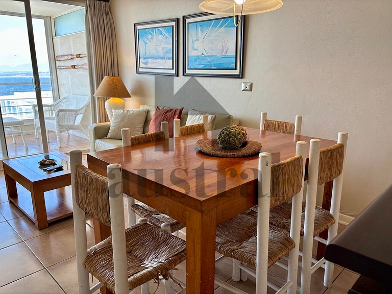 Vista Despejada y Cercano a la Playa