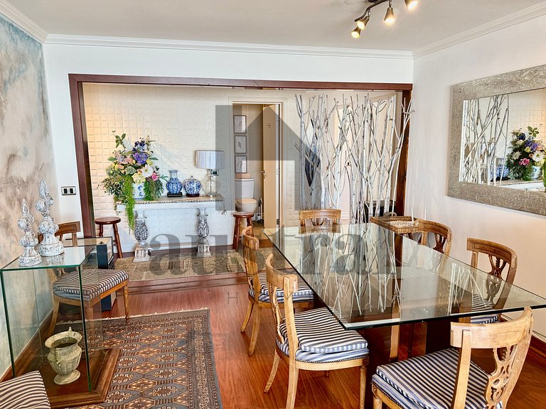 Spacious Apartment, Beautiful Decor and Ocean View