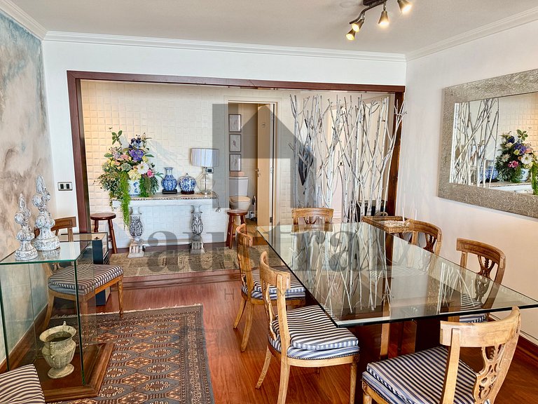 Spacious Apartment, Beautiful Decor and Ocean View