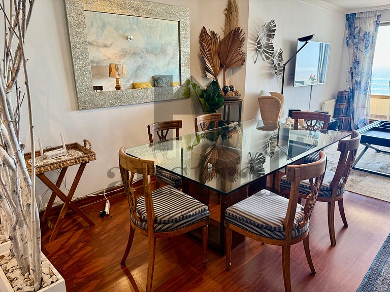 Spacious Apartment, Beautiful Decor and Ocean View