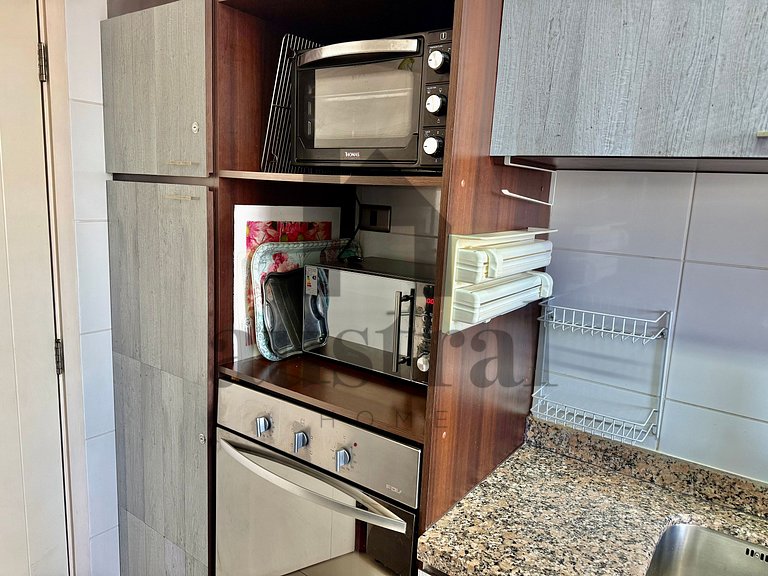 Spacious Apartment, Beautiful Decor and Ocean View