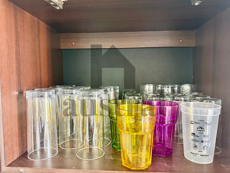 Spacious Apartment, Beautiful Decor and Ocean View