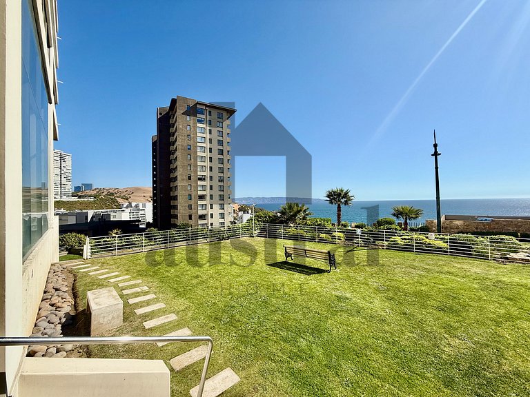 Spacious Apartment, Beautiful Decor and Ocean View