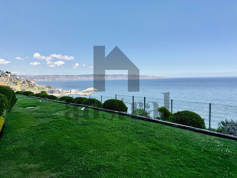 Vista exclusiva e espetacular para o oceano