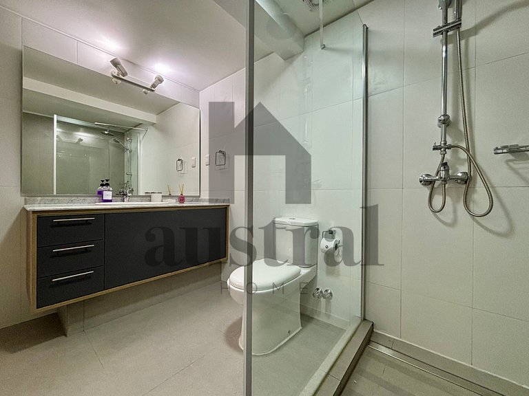 Spectacular apartment with full ocean views