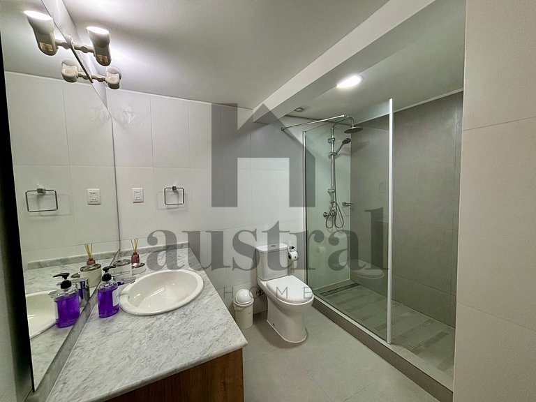 Spectacular apartment with full ocean views