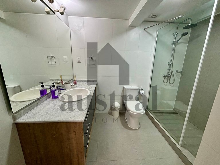 Spectacular apartment with full ocean views