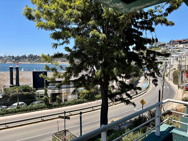 Spectacular apartment with full ocean views