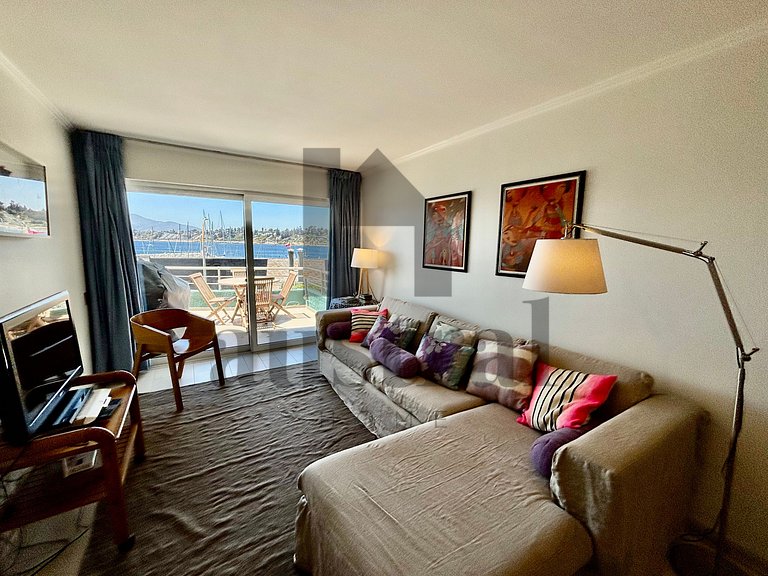 Spectacular apartment with full ocean views