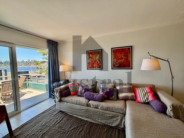 Spectacular apartment with full ocean views